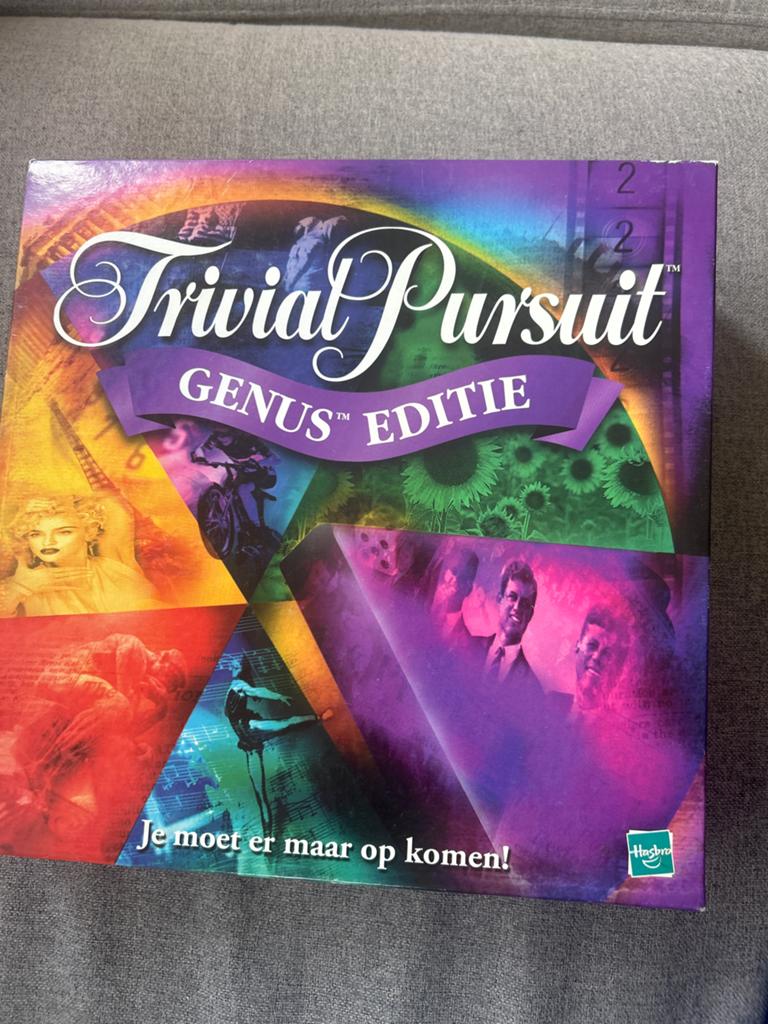 Trivial Pursuit Genus Editie Bordspel, Drie of vier spelers, Ophalen of Verzenden, Zo goed als nieuw