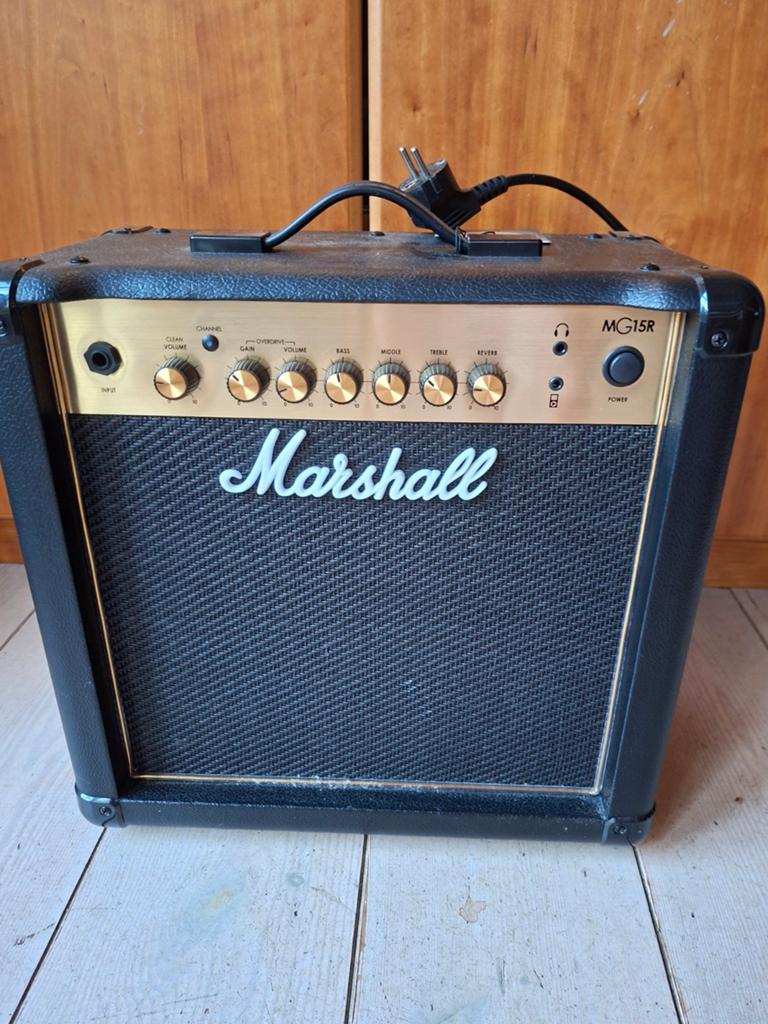 Marshall MG15R Gitaarversterker - Inclusief Stroomkabel, Muziek en Instrumenten, Ophalen of Verzenden, Gebruikt, Gitaar, Minder dan 50 watt