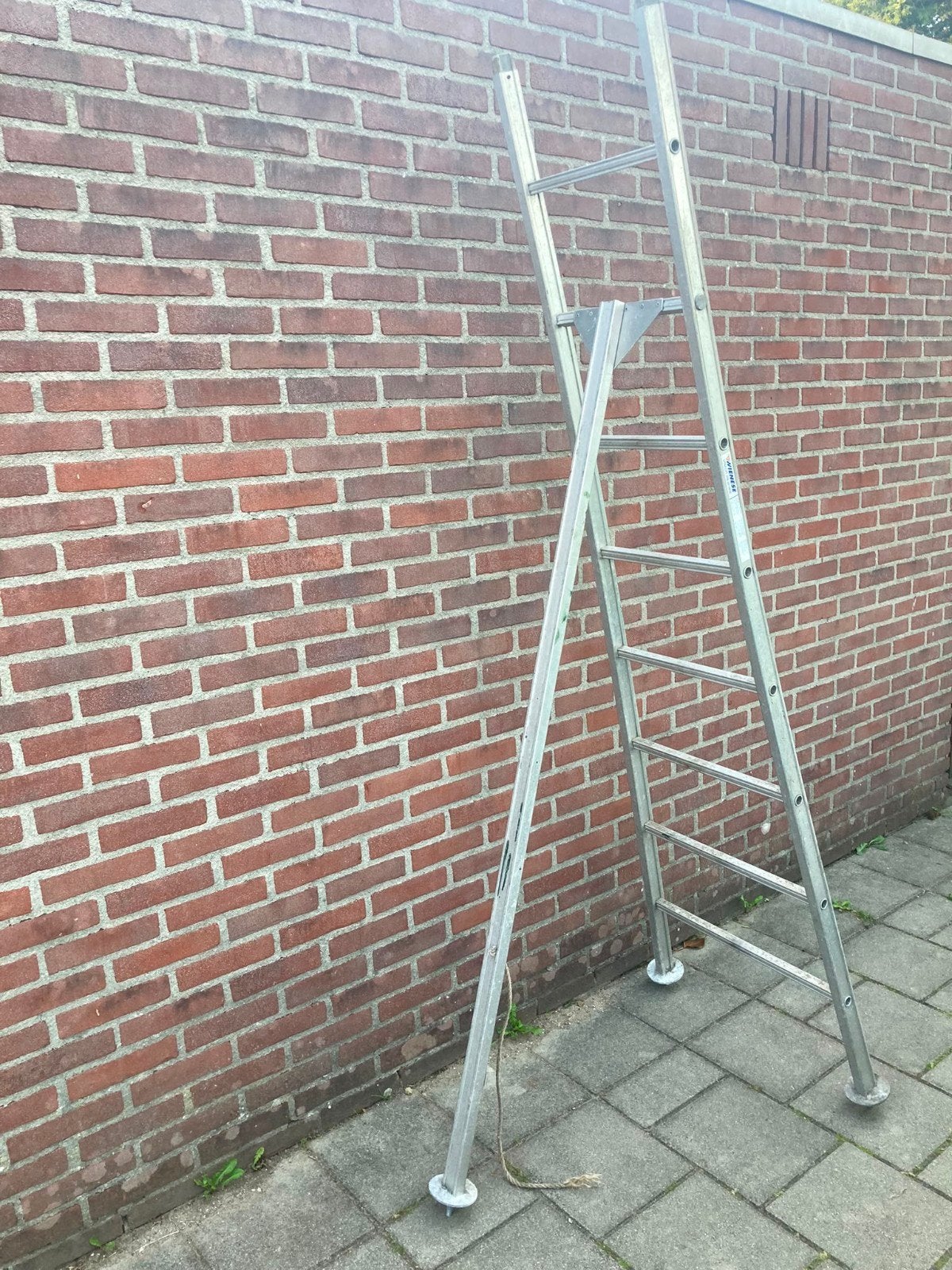 Aluminium ladder, 3 poot ladder, pluk ladder, Doe-het-zelf en Verbouw, Ladders en Trappen, Ophalen, Zo goed als nieuw, Ladder
