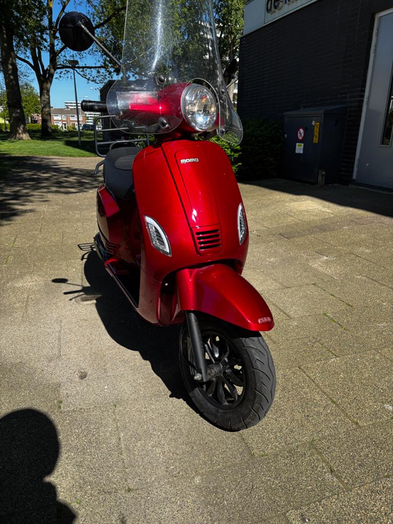 Momo Scooter 2022, Ophalen of Verzenden, Zo goed als nieuw