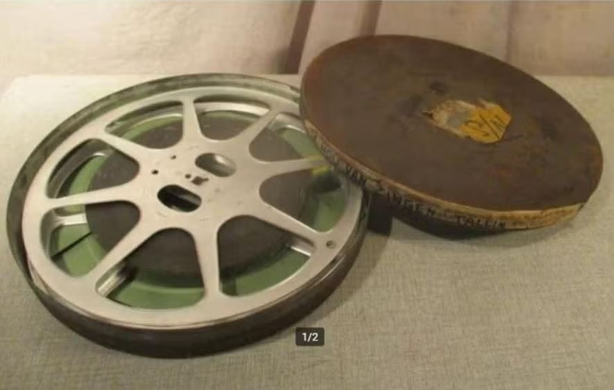 Prima oude 16mm Filmrol - Tallin - 27cm, Audio, Tv en Foto, Filmrollen, Ophalen of Verzenden, 16mm film