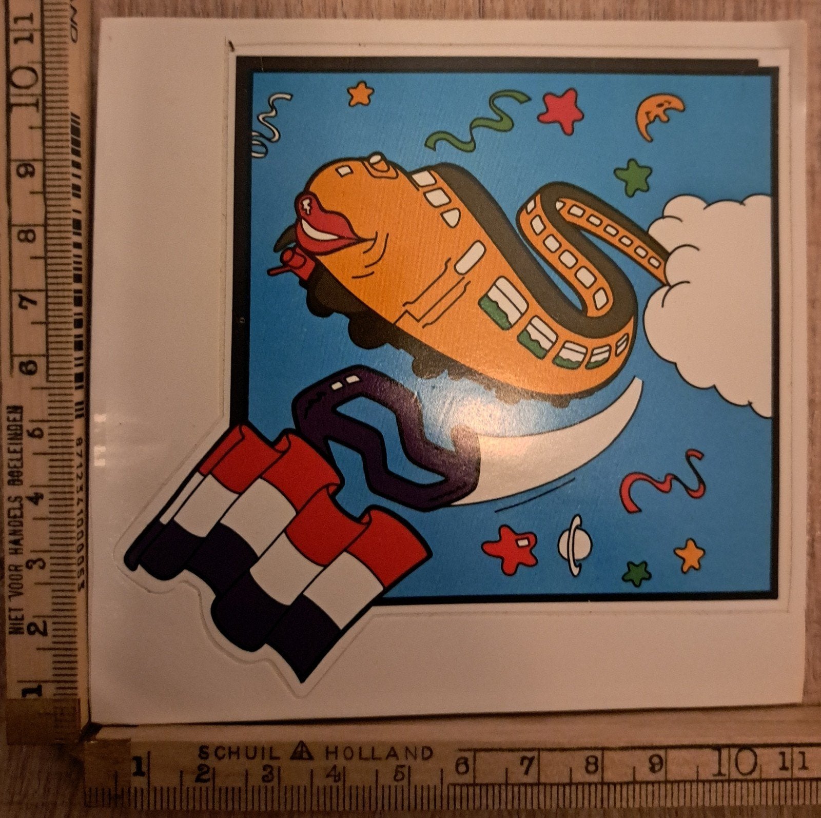 Vintage sticker NS lachende trein strip Nederlandse vlag, Ophalen of Verzenden, Zo goed als nieuw, Overige typen