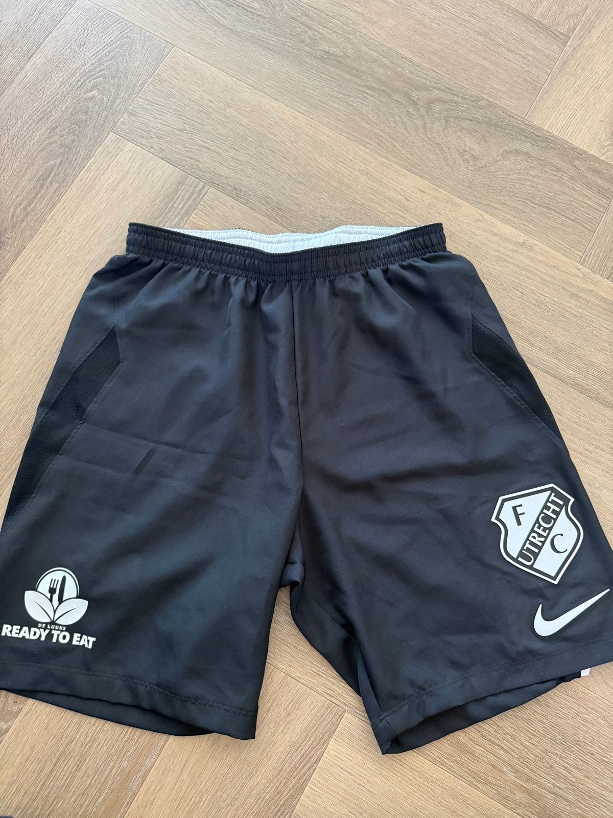 FC Utrecht Nike voetbalbroekje 2019/2020 - Nieuw, Kleding | Heren, Zwart, Nieuw, Ophalen of Verzenden, Voetbal
