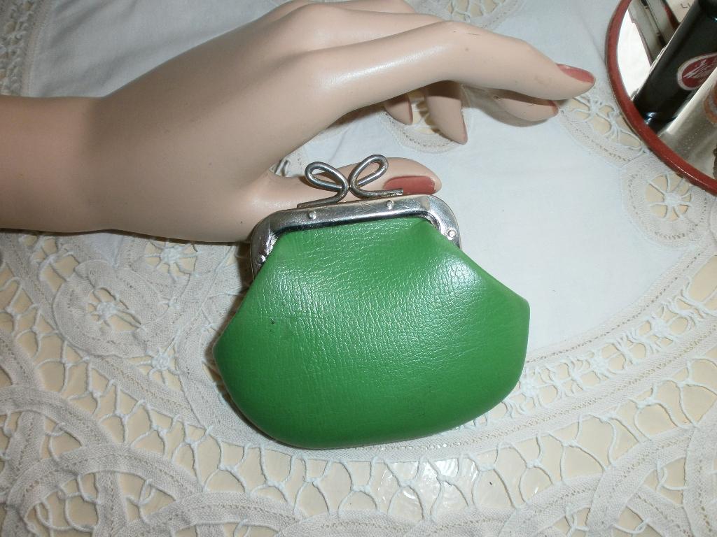Nostalgisch kinder/poppen portemonneetje groen, Ophalen of Verzenden, Zo goed als nieuw