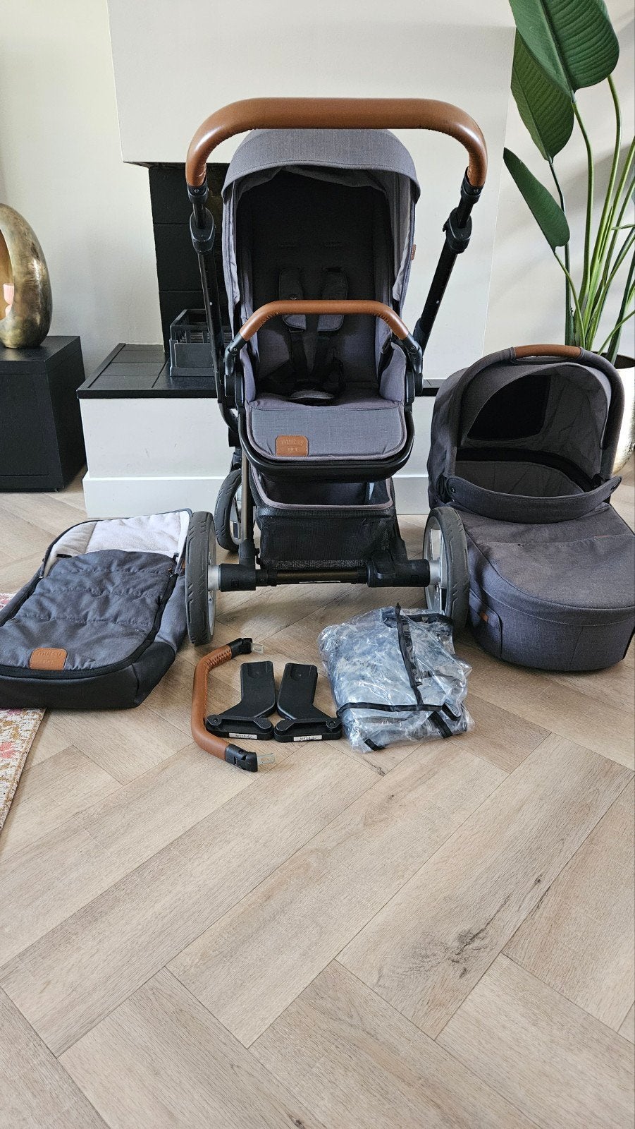 Mutsy Nio Kinderwagen Complete Set – Zeer nette staat, Kinderen en Baby's, Kinderwagens en Combinaties, Ophalen, Mutsy, Verstelbare duwstang