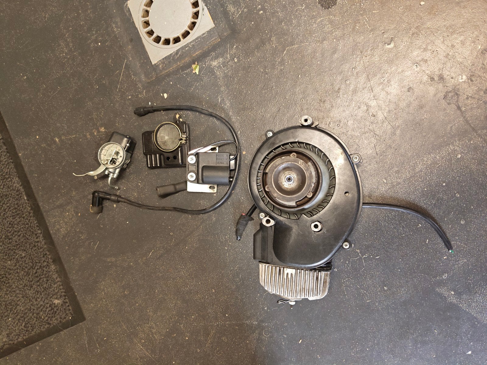 Vespa Piaggio elektronisch 65cc blok mazuchelli kruk, Fietsen en Brommers, Brommeronderdelen | Algemeen, Blok, Ophalen