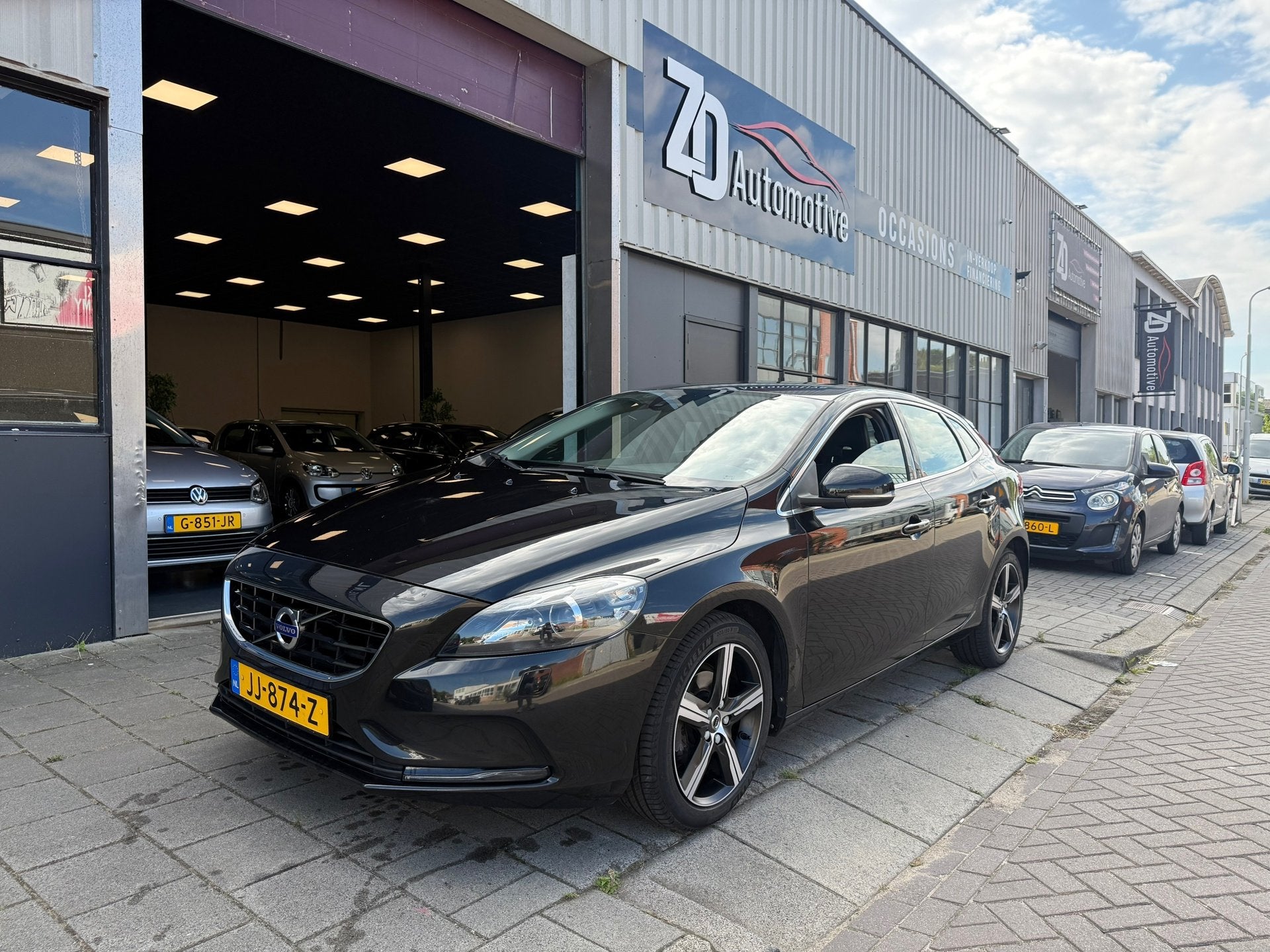 Volvo V40 2.0 D2 Nordic+ 2016, Auto's, Voorwielaandrijving, Automatische klimaatregeling, Gebruikt, Euro 6