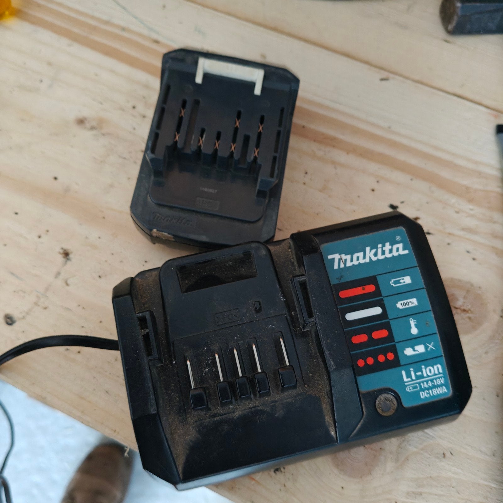 Makita 18V Li-ion Accu met DC18WA Oplader, Ophalen, Gebruikt