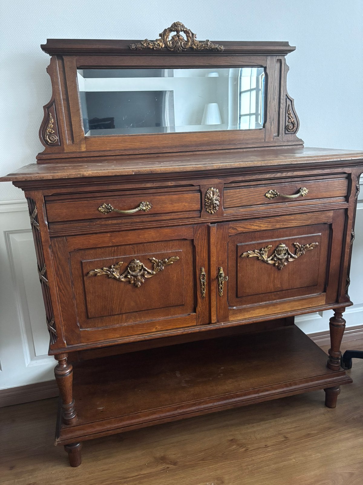 Prachtig antiek eiken dressoir met grote spiegel, Ophalen