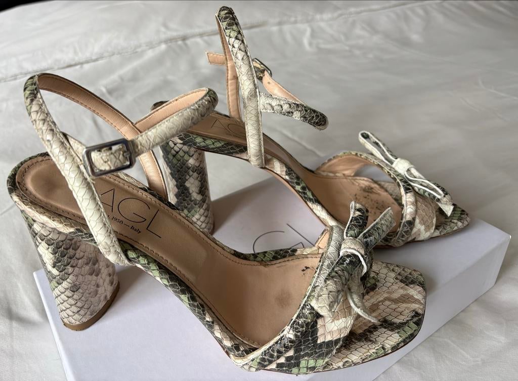 AGL sandalen met slangenprint, Overige kleuren, Zo goed als nieuw, Sandalen of Muiltjes, Ophalen of Verzenden