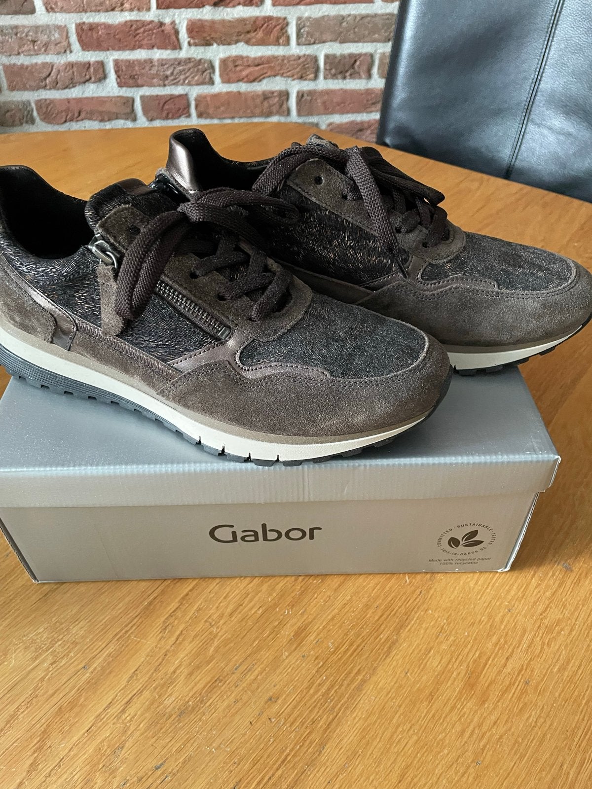 Gabor bruine sneakers mt 40 - Splinternieuw in doos, Ophalen of Verzenden, Nieuw, Bruin, Sneakers of Gympen