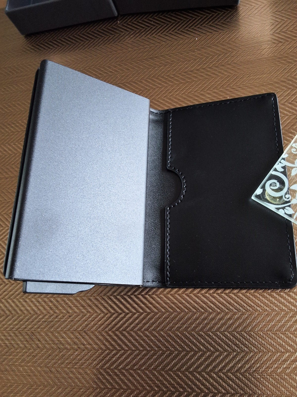 Zwarte pasjeshouder / kaarthouder, Ophalen of Verzenden, Nieuw, Zwart, Overige merken