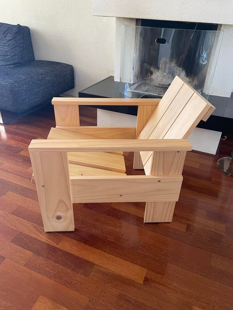 Houten stoel in stijl van Rietveld, Huis en Inrichting, Complete inboedels, Ophalen