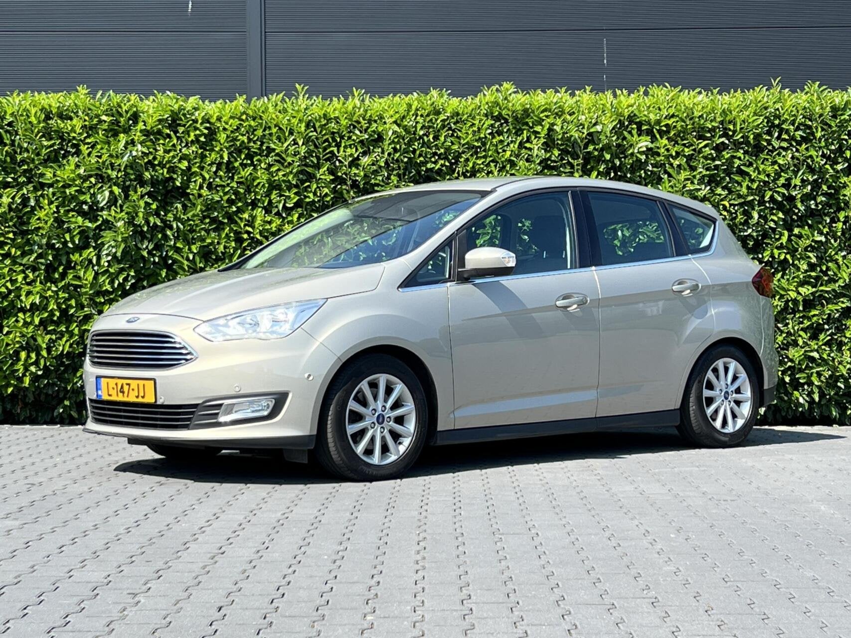 Ford C-Max 1.5 Titanium, NAVIGATIE, CRUISE CONTROL, CLIMATE, Voorwielaandrijving, Euro 6, 4 cilinders, 150 pk