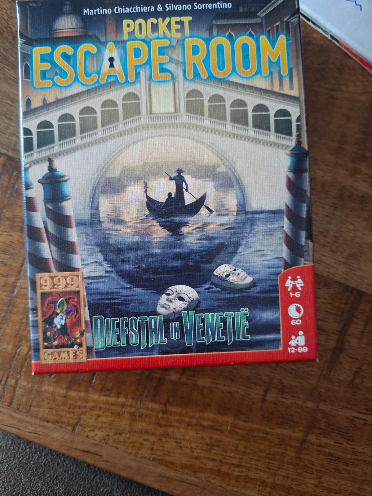 Pocket Escape Room: Diefstal in Venetië, Een of twee spelers, Ophalen of Verzenden, Zo goed als nieuw, 999 Games
