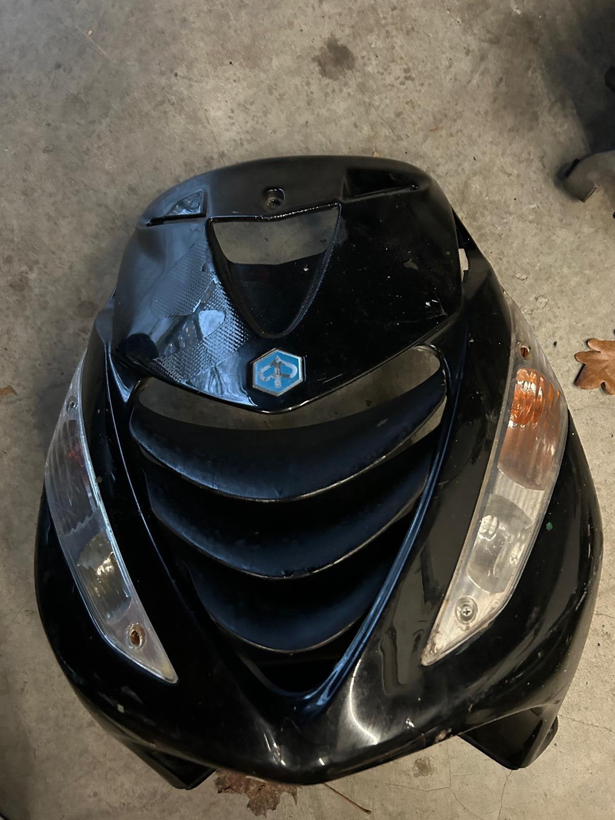 Piaggio zip sp voorkap origineel H2O 2takt LC onderdelen, Ophalen of Verzenden