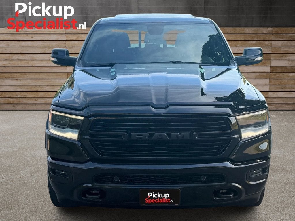 Dodge Ram 1500 5.7 V8 4x4 Crew Cab , PANO-DAK , BLACK ON BLA, Auto's, Dodge, Automaat, 2637 kg, 5654 cc, Zwart
