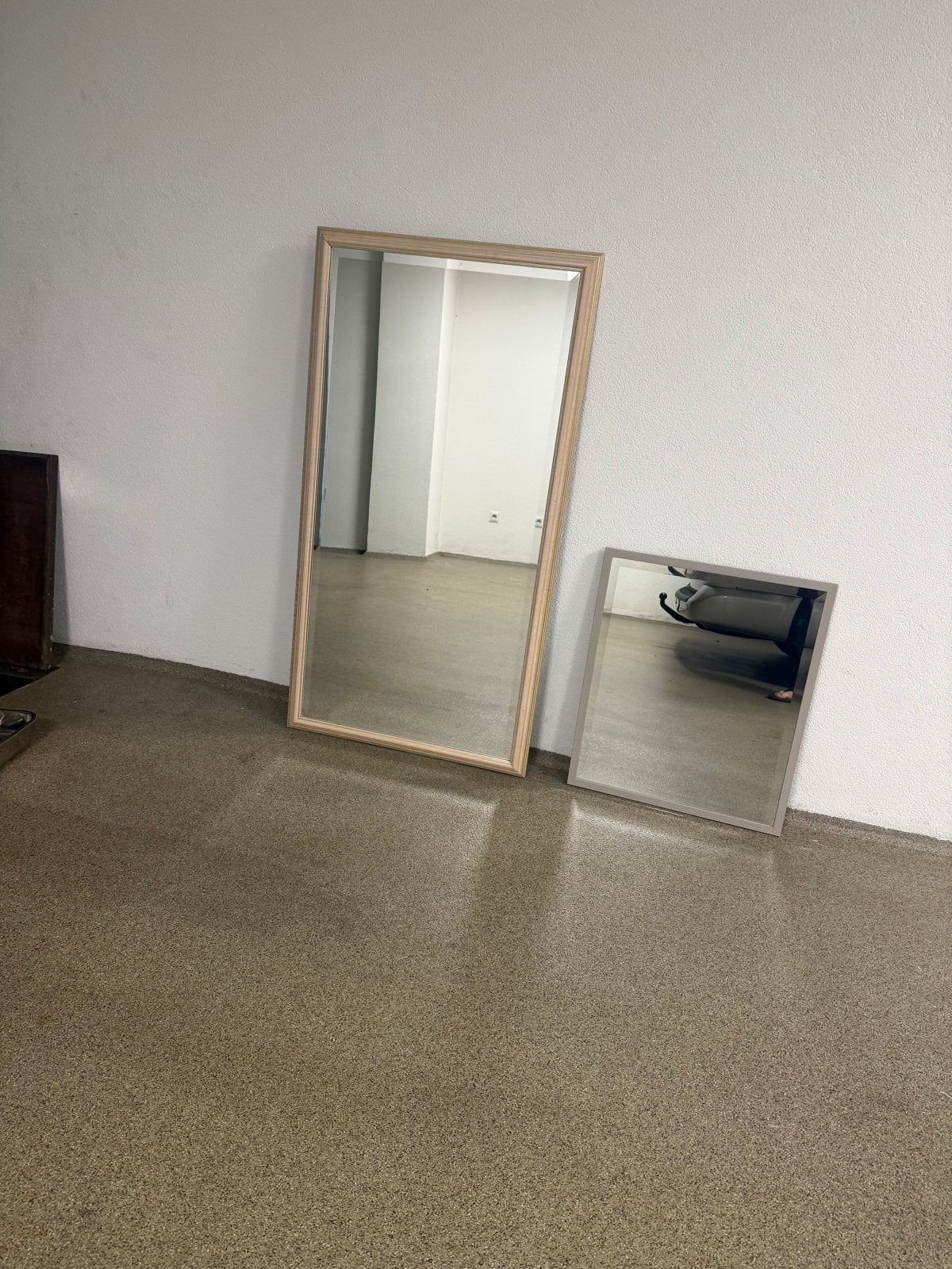 Twee stijlvolle spiegels met houten frame, Gebruikt, Ophalen of Verzenden, 150 tot 200 cm, Rechthoekig