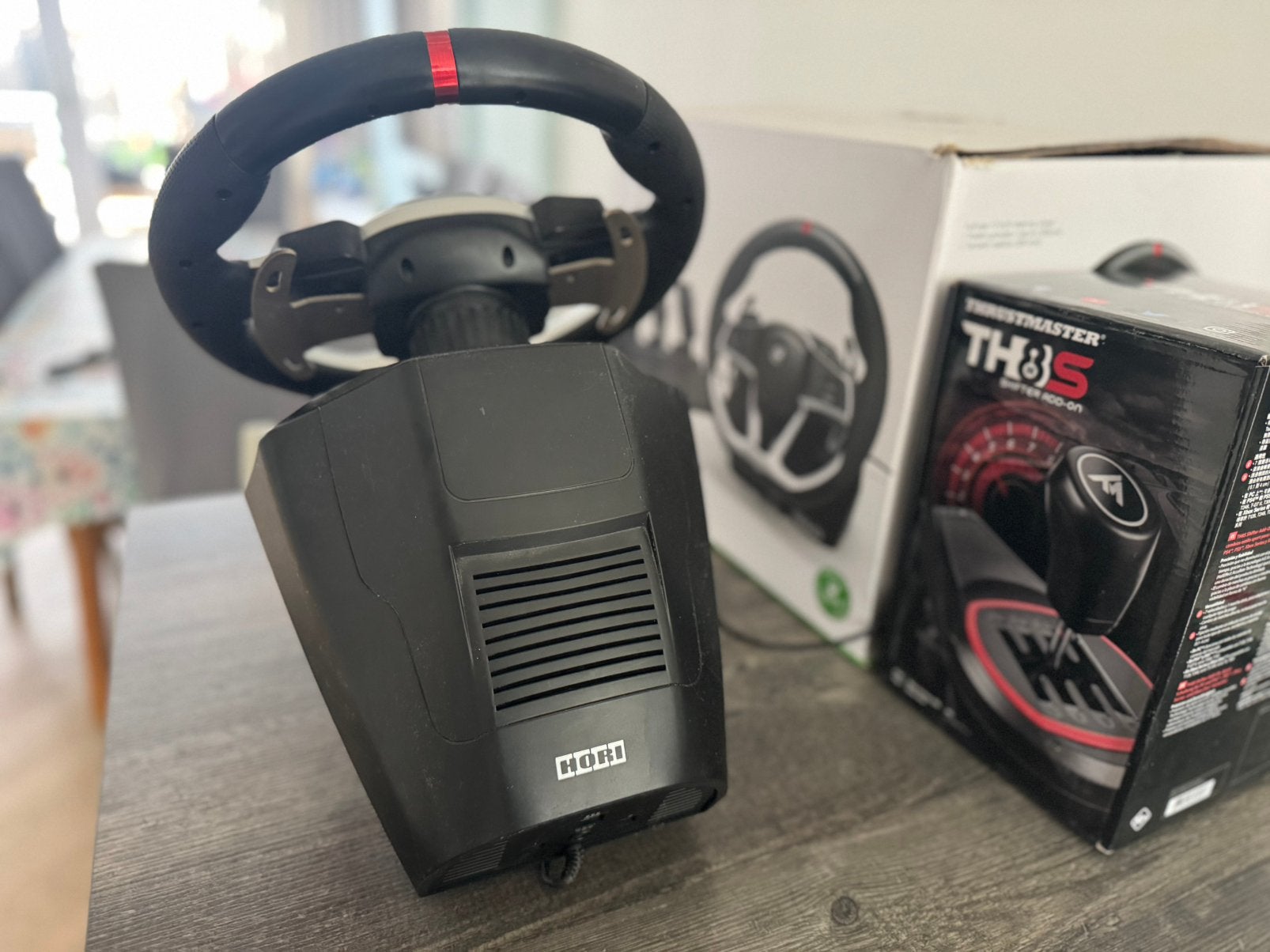 Foto 5 van HORI Force Feedback Racing Wheel DLX + 3 Pedalen | Series X