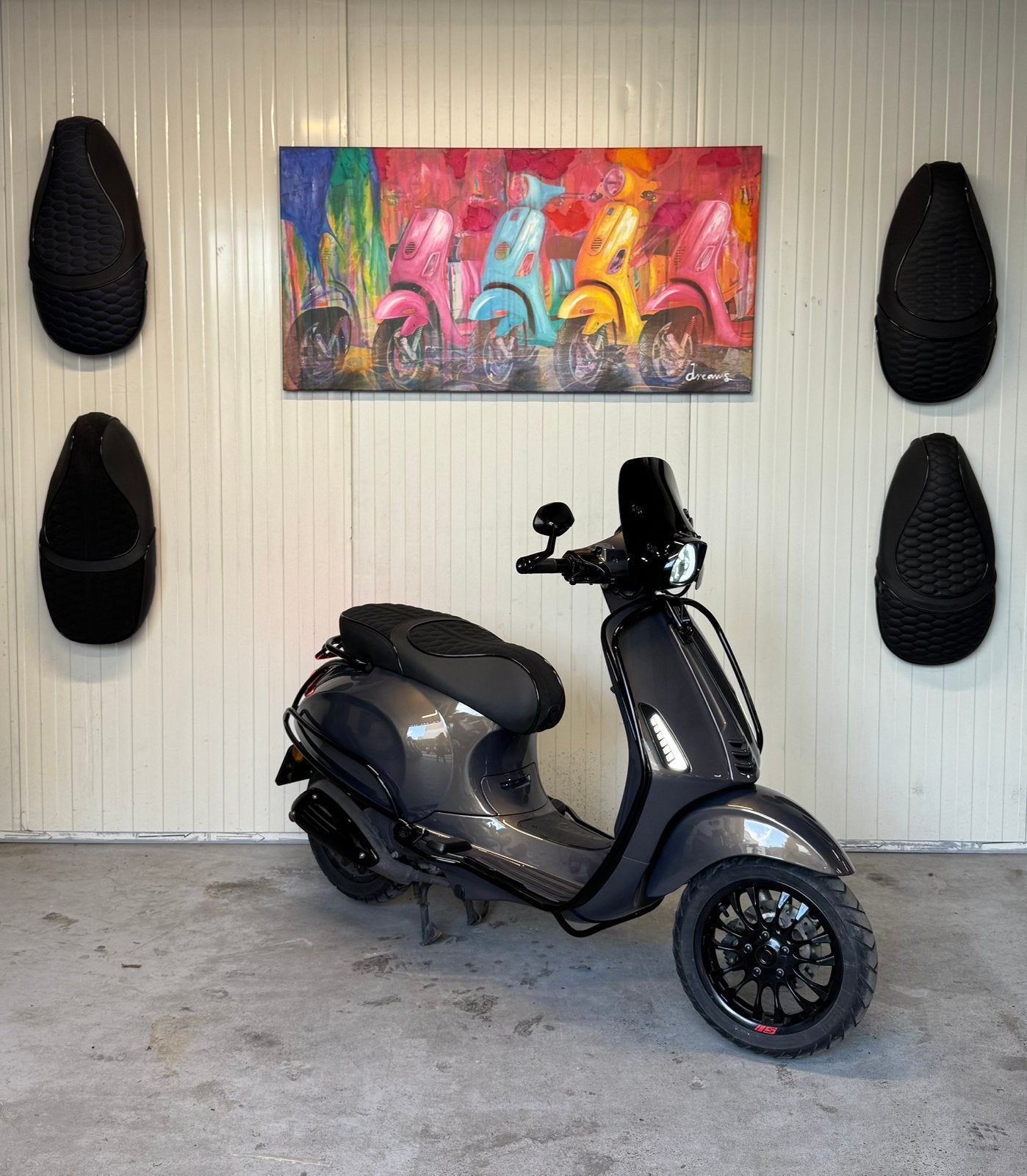 Vespa sprint custom kleur, Fietsen en Brommers, Scooters | Vespa, Ophalen, Overige modellen, Maximaal 45 km/u, Zo goed als nieuw