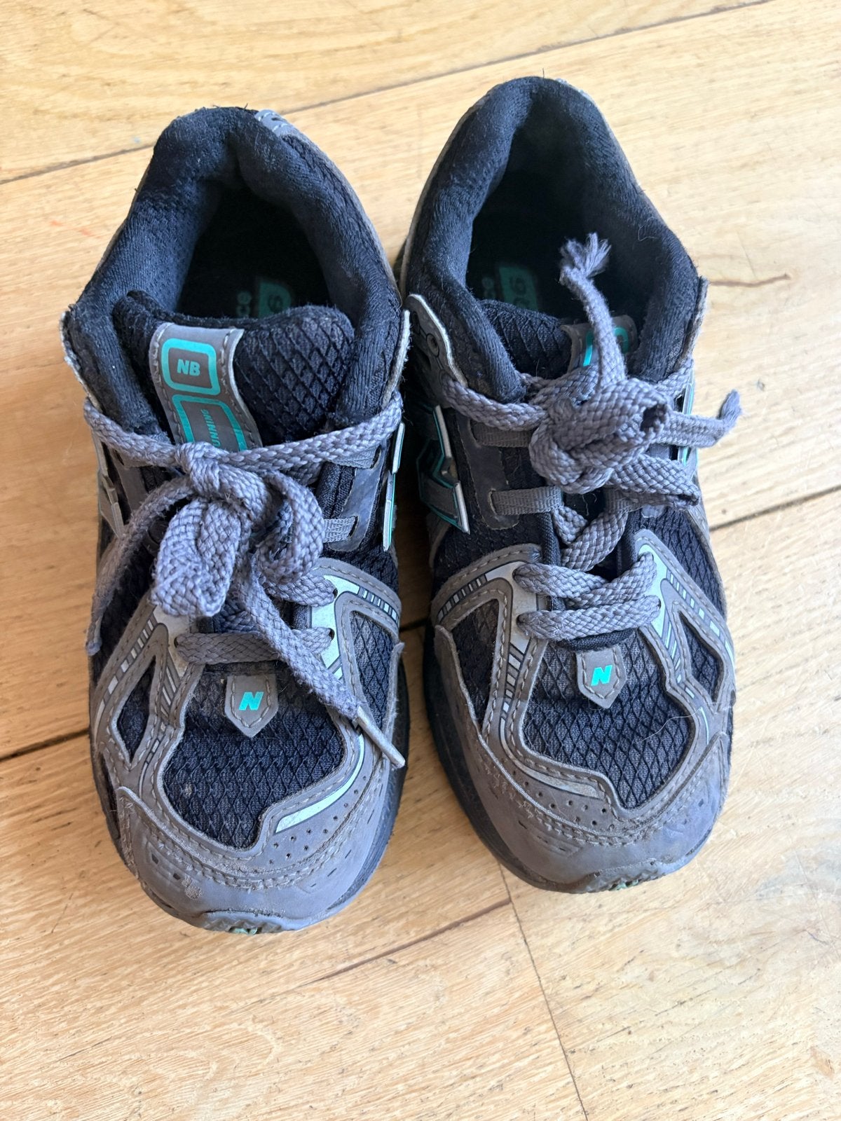 New Balance sportschoenen maat 30,5, Kinderen en Baby's, Ophalen of Verzenden, Gebruikt, Jongen of Meisje, Sportschoenen