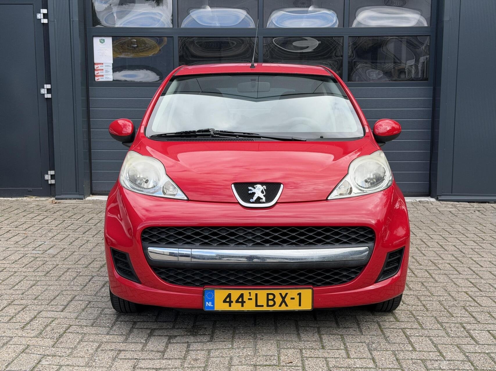 Peugeot 107 1.0-12V XS, Voorwielaandrijving, Gebruikt, 4 stoelen, 68 pk