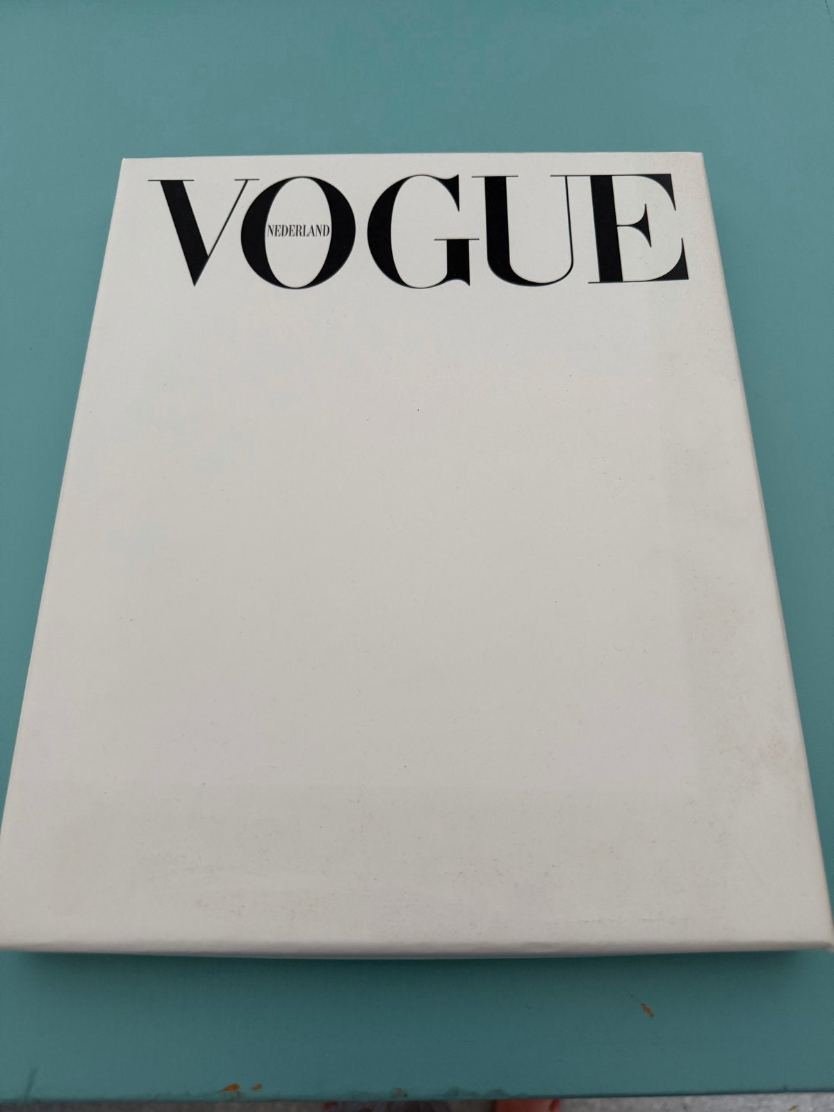 Vogue Nederland - First Issue 2012 - Collector's Edition, Ophalen of Verzenden, Zo goed als nieuw, Damesbladen