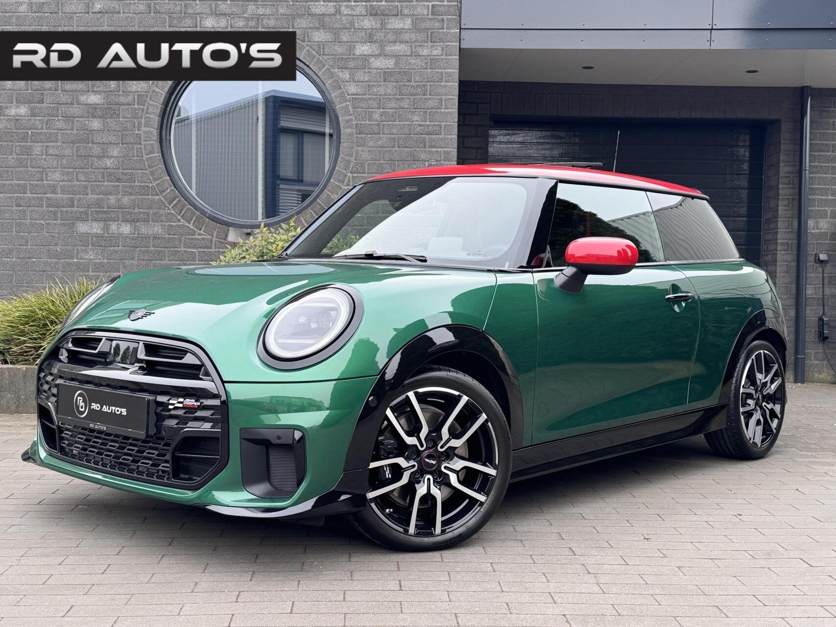 Mini Mini 2.0 Cooper S John Cooper Works Pano Camera Hud, Gebruikt, Zwart, 4 cilinders, 4 stoelen