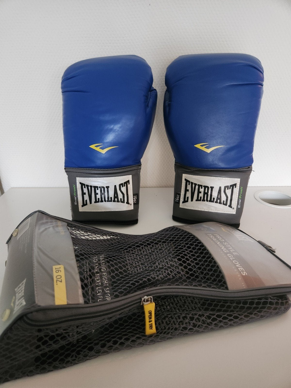 Everlast Unisex blauwe Bokshandschoenen, Sport en Fitness, Ophalen of Verzenden, Zo goed als nieuw, Bokshandschoenen