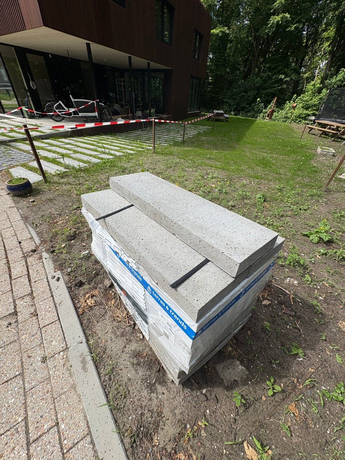 Schellevis tegels / opsluitband 100x30x7 (oud hollands), Tuin en Terras, Ophalen, Nieuw, Beton, Terrastegels