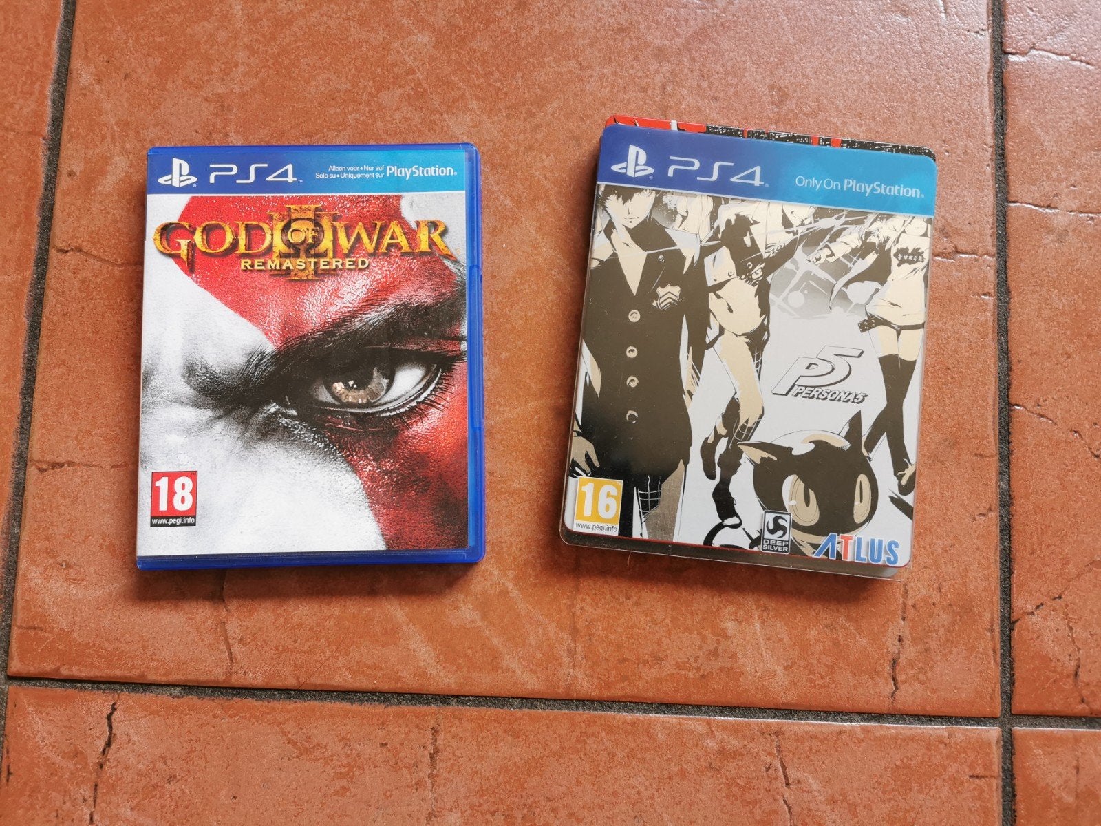 Playstation 4 spellen Persona 5 en Gold of War, Spelcomputers en Games, Games | Sony PlayStation Vita, 1 speler, Ophalen of Verzenden