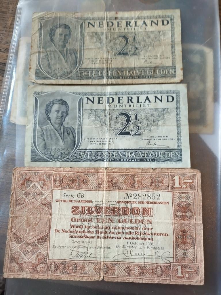 Zilverbon 1 gulden 1938 en 2x 2,5 gulden 1949, Ophalen of Verzenden, Setje