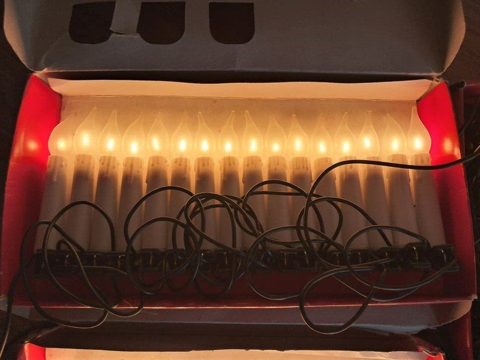 Oude kerstverlichting 16 matte sierlijke lampjes kerst, Diversen, Ophalen of Verzenden, Zo goed als nieuw