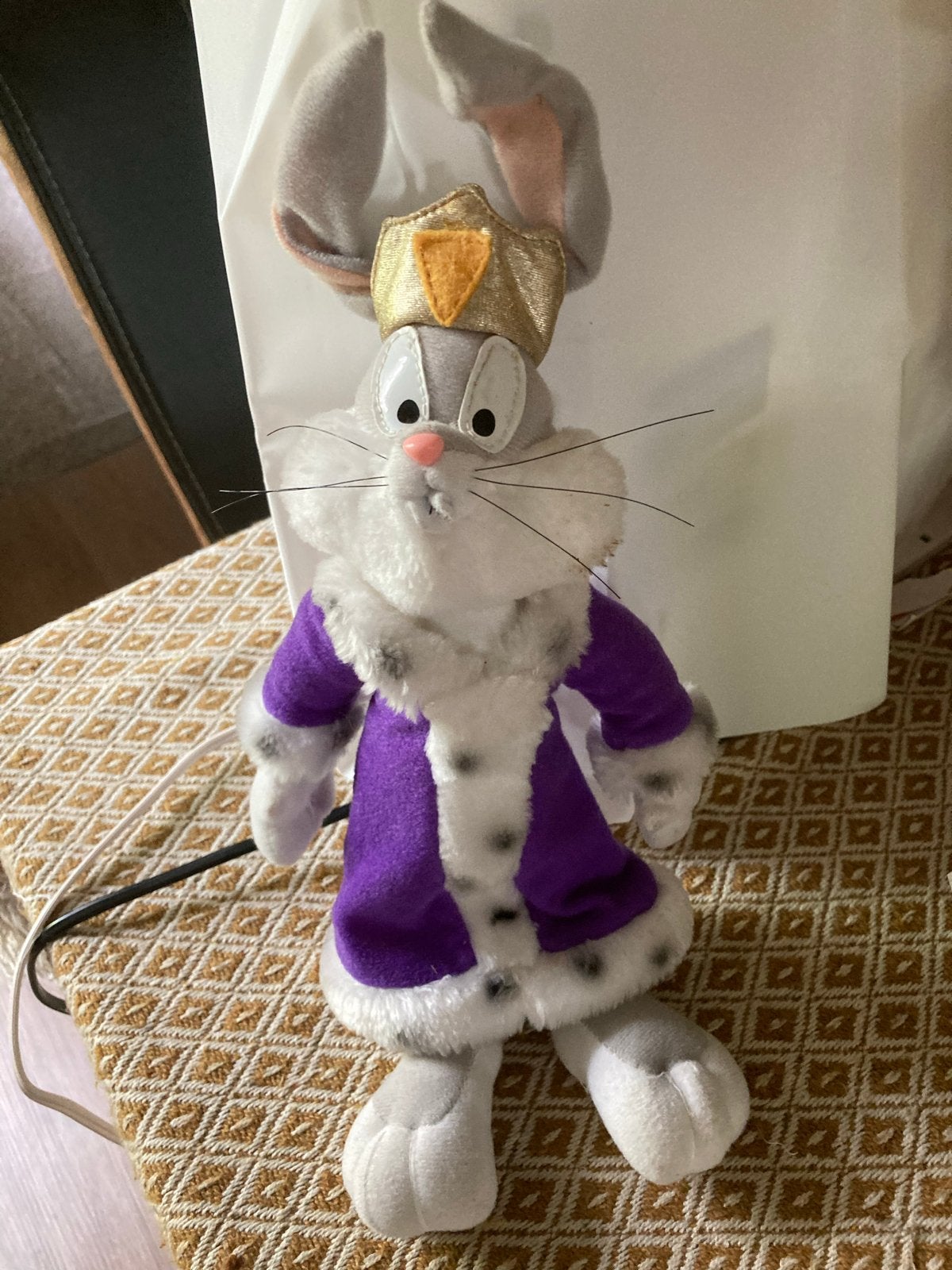 King Bugs Bunny knuffel in koninklijk gewaad, Gebruikt, Overige merken, Overige karakters, Grijs