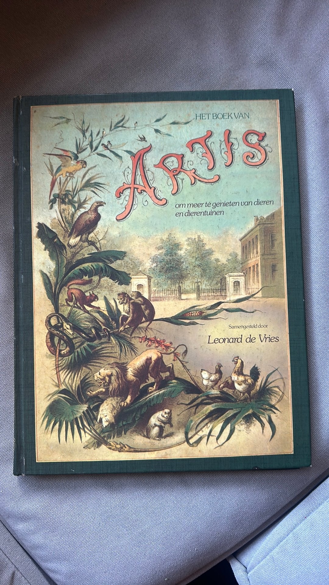 Artis dierentuin boek 1981, Ophalen of Verzenden, Gebruikt