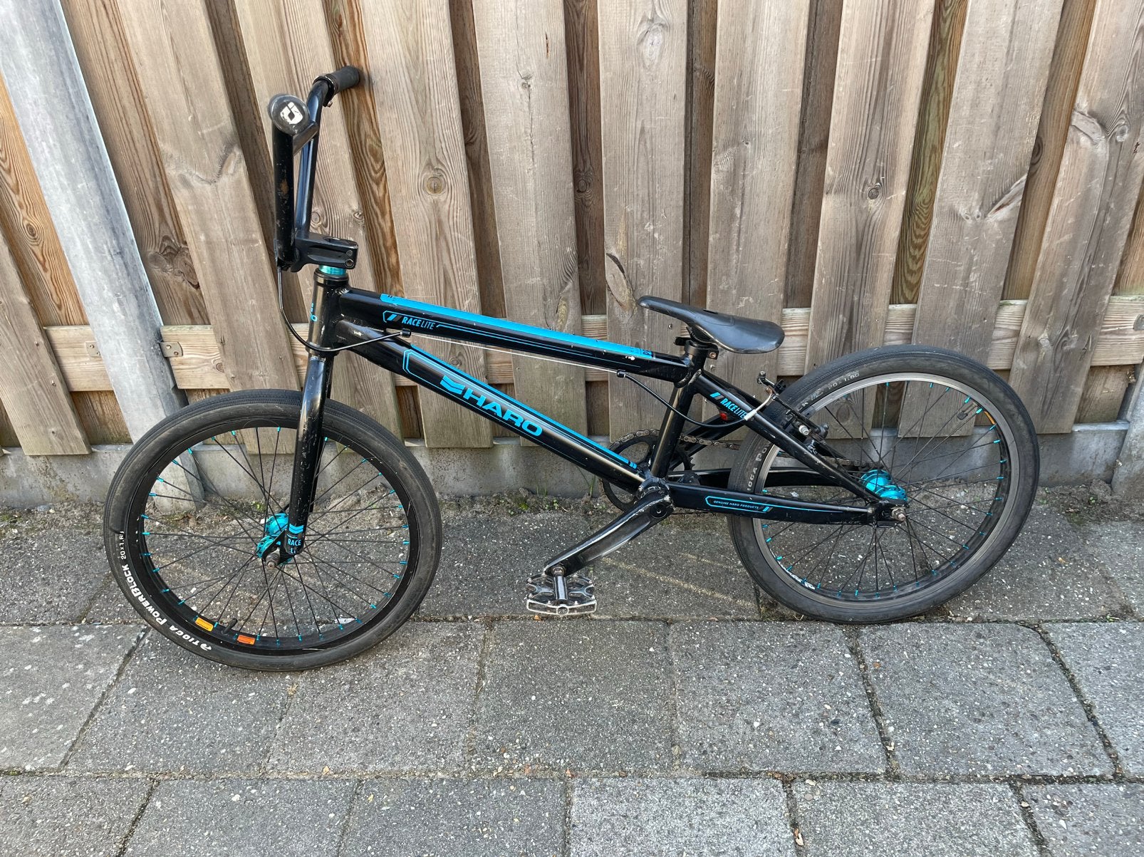 Haro bmx + helm, Fietsen en Brommers, Ophalen, Gebruikt, Staal, Velgrem