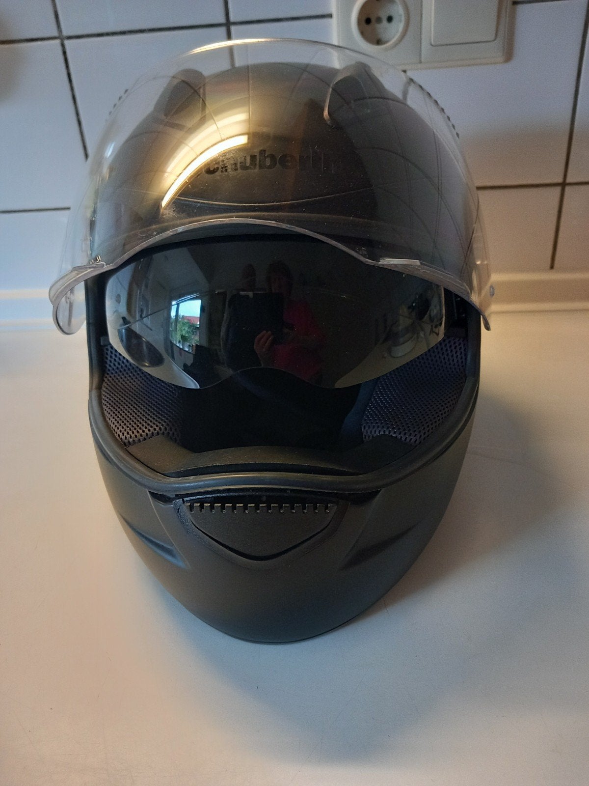 Motorhelm schuberth R.1.zwart ook voor een bromfiets, Ophalen, Zo goed als nieuw