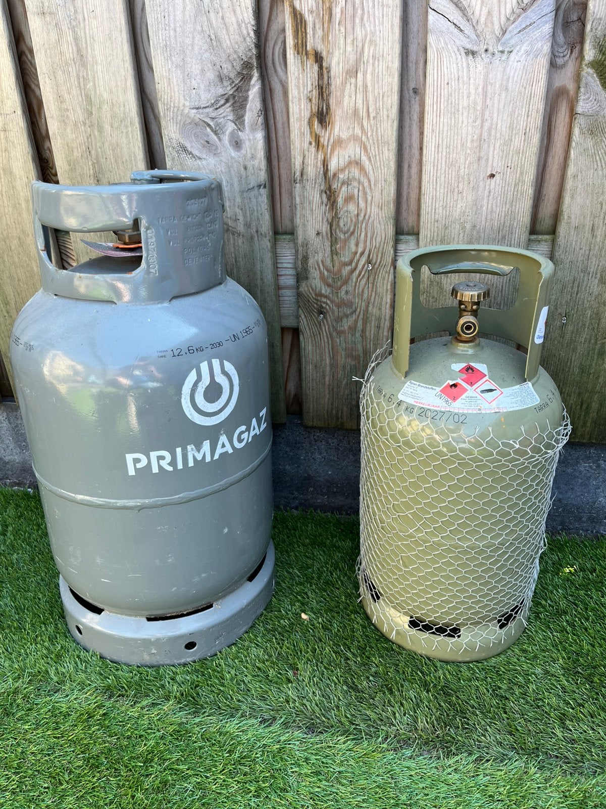 Primagaz 2 gasflessen, Caravans en Kamperen, Kampeeraccessoires, Ophalen, Zo goed als nieuw