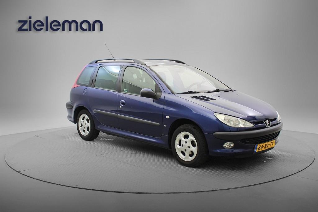 Peugeot 206 SW 1.4 XS - Nieuwe APK, Airco, Trekhaak, 4 cilinders, Blauw, Handgeschakeld, 75 pk