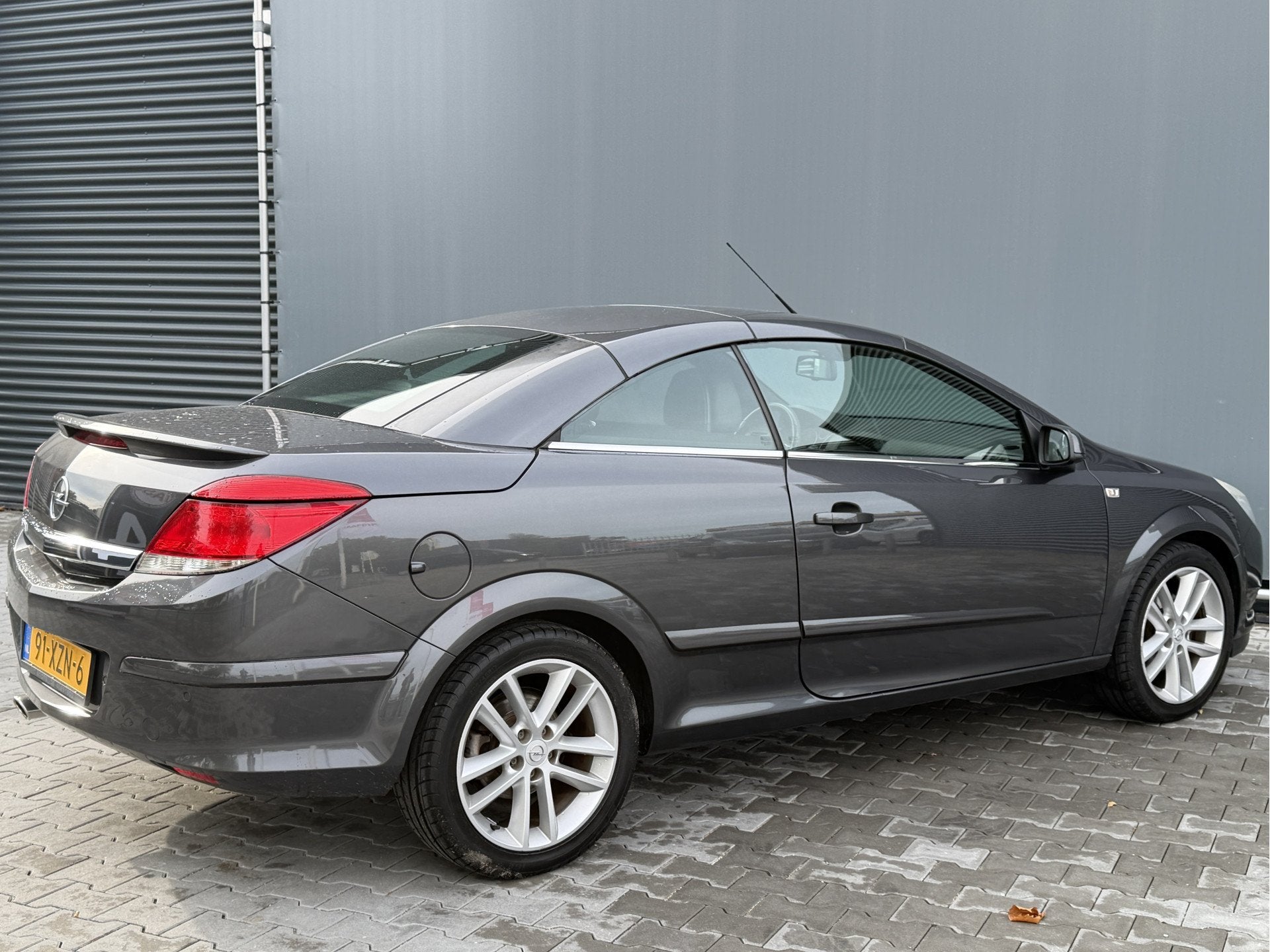 Opel Astra TwinTop BWJ 2009 | 1.6 116PK Cosmo | LEER | CLIMA, Auto's, Voorwielaandrijving, 745 kg, 15 km/l, Gebruikt