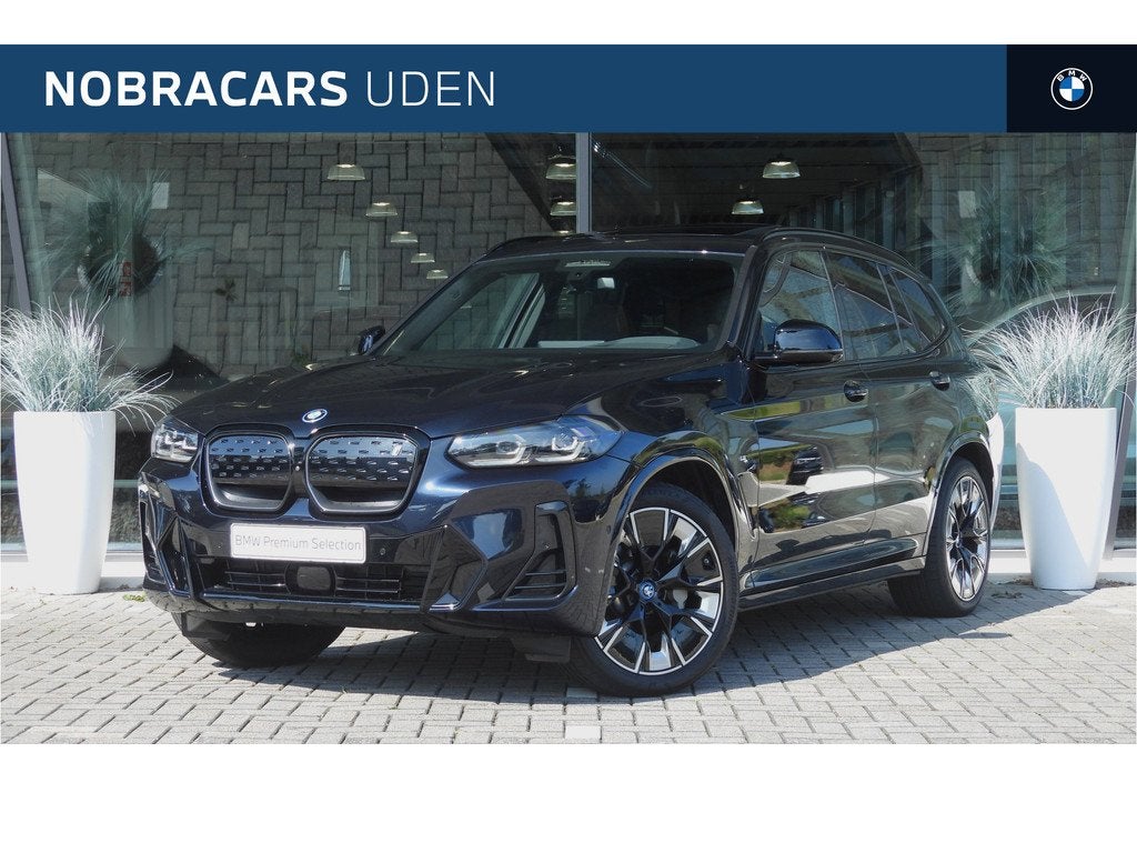 BMW iX3 High Executive / Trekhaak / Sportstoelen / Head-Up /