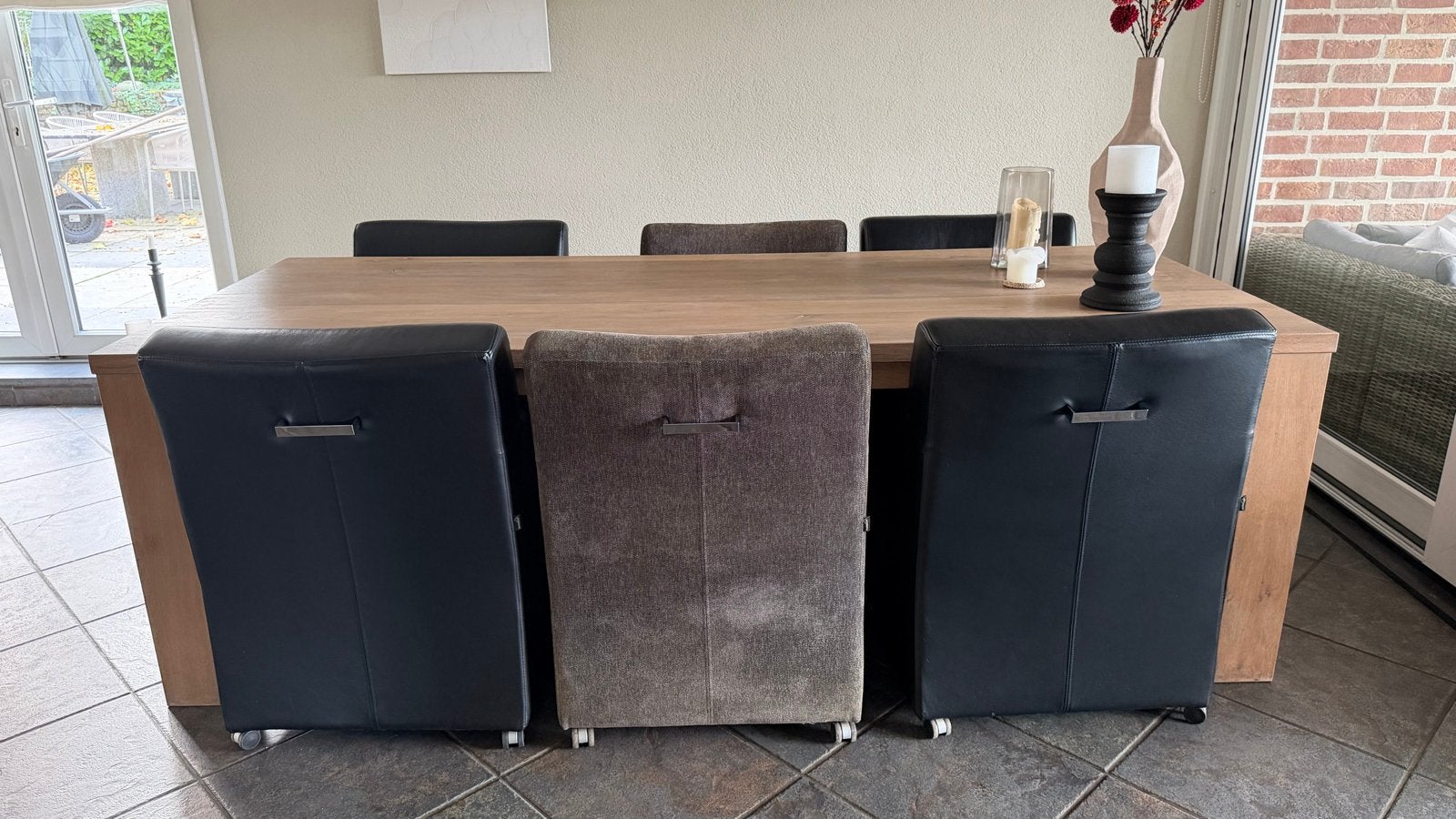 6 Stoelen: 4 Leer Zwart, 2 Stof Grijs - Breed 60cm, Gebruikt, Overige kleuren, Leer, Ophalen of Verzenden