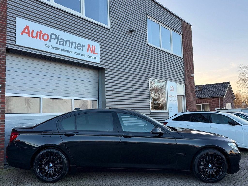 BMW 7-serie 740Li High Executive! Facelift! Camera! HUD!, Auto's, Euro 5, Achterwielaandrijving, Gebruikt, Beige