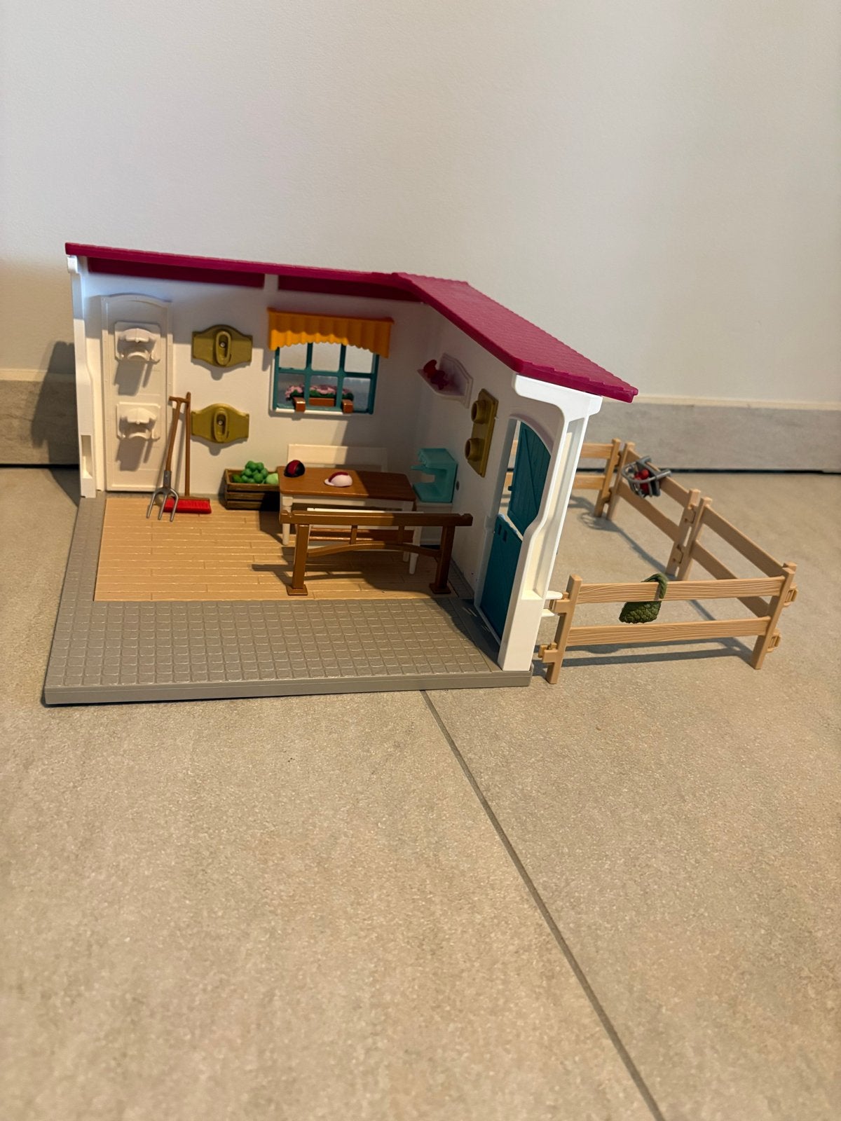 Schleich Horse Club zadelkamer, Verzenden, Zo goed als nieuw, Overige merken