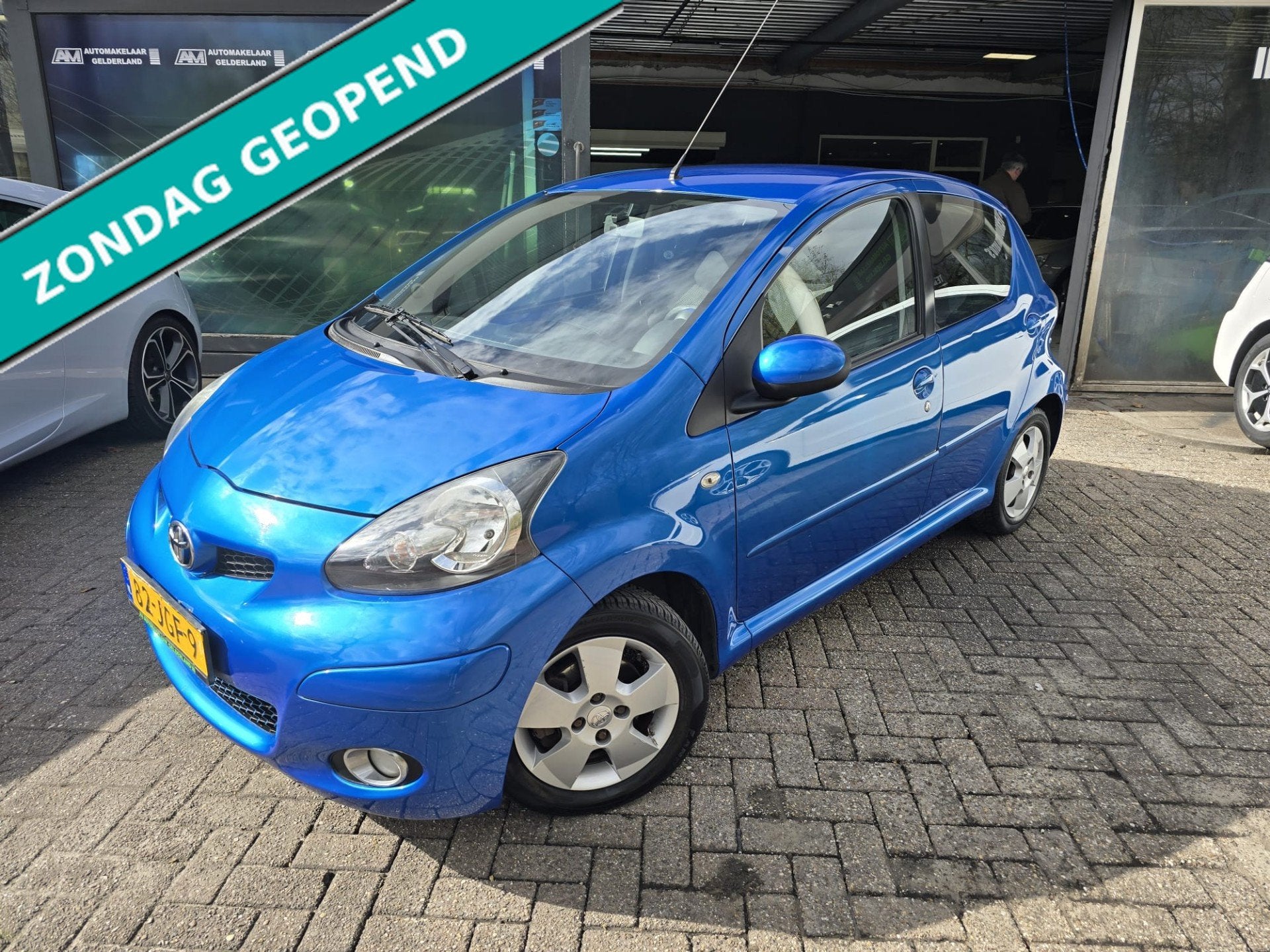 Toyota Aygo 1.0-12V Dynamic Blue | 2E EIGENAAR | 12MND GARAN, Voorwielaandrijving, Elektrische ramen, Stof, Gebruikt
