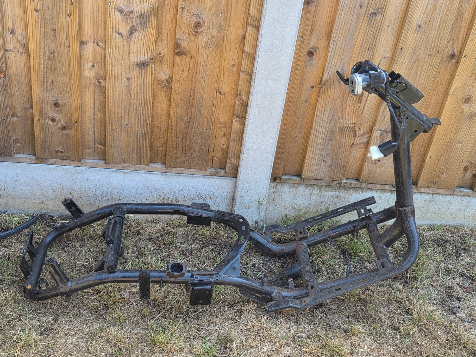 Scooter frame met kenteken - zelf overschrijven, Ophalen, Gebruikt, Frame