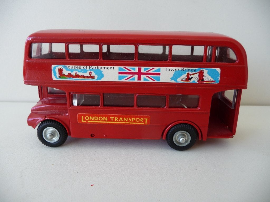 BUDGIE TOY -A.E.C. "ROUTEMASTER" 64 SEATER  Bieden, Ophalen of Verzenden, Gebruikt, Bus of Vrachtwagen