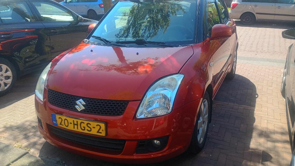 Suzuki Swift 1.5 5D AUT AIRCO nu 2350, Auto's, Suzuki, 15 km/l, 40 €/maand, Swift, Particulier