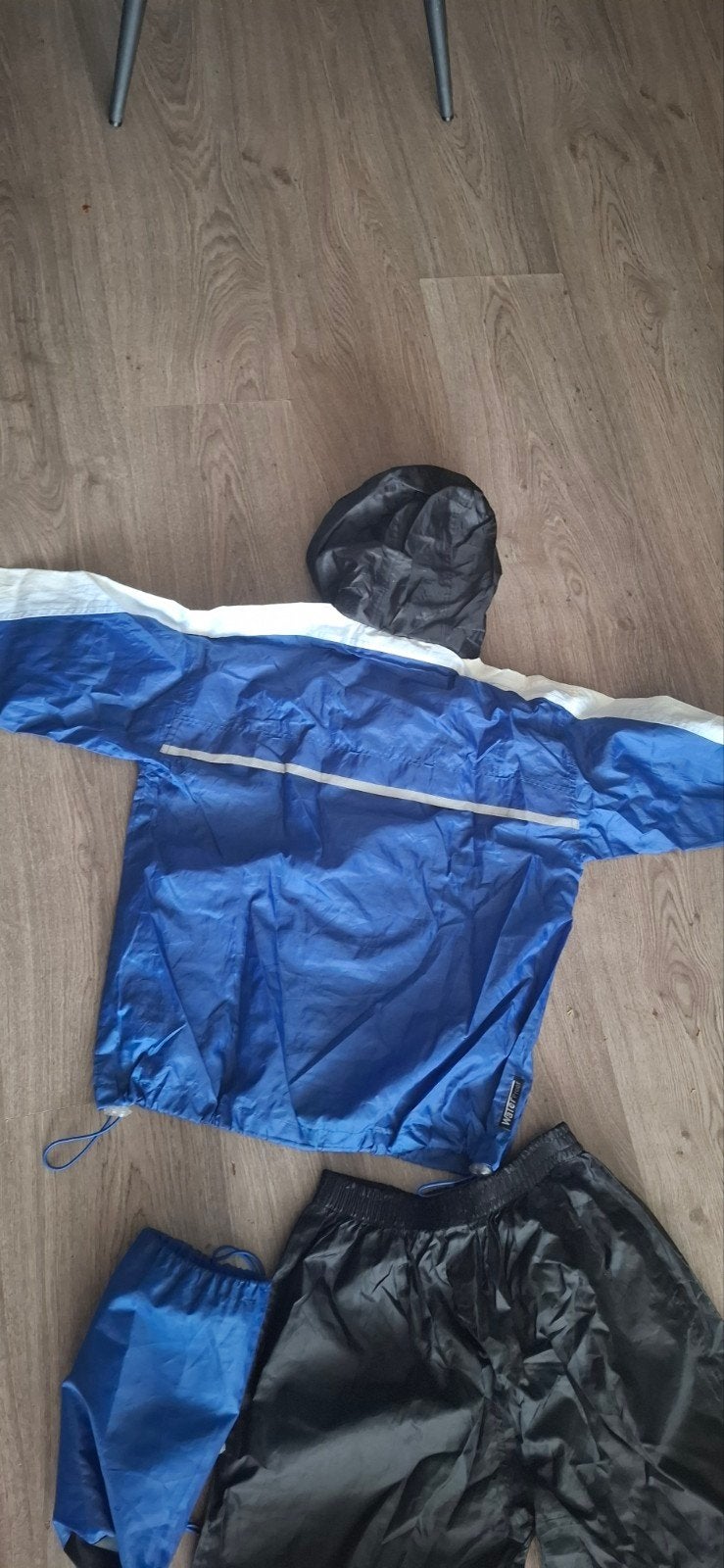 Regenpak maat 128 - Blauw/Zwart, Caravans en Kamperen, Regenkleding, Ophalen of Verzenden, Gebruikt, Regenpak, Kinderen