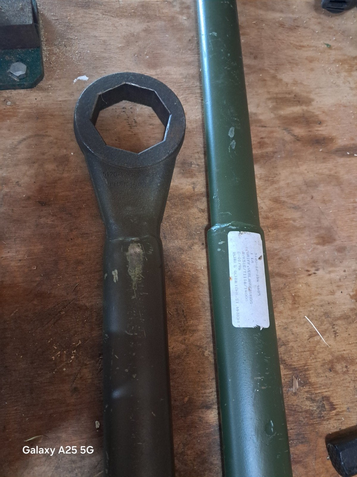 Originele Militaire Slagsleutel 75mm met Verlengbuis, Ophalen